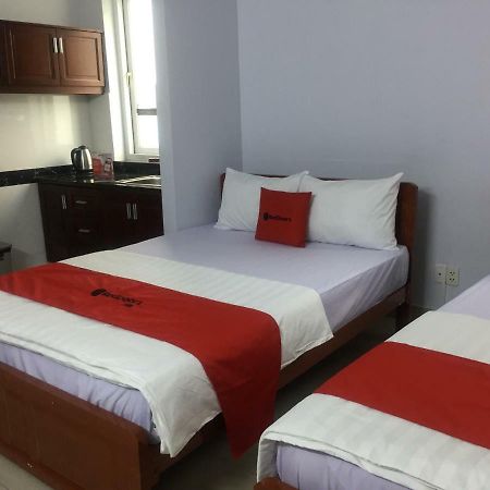 Reddoorz Near Hoa Lu Stadium Хошимин Экстерьер фото