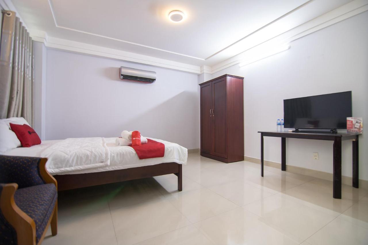 Reddoorz Near Hoa Lu Stadium Хошимин Экстерьер фото
