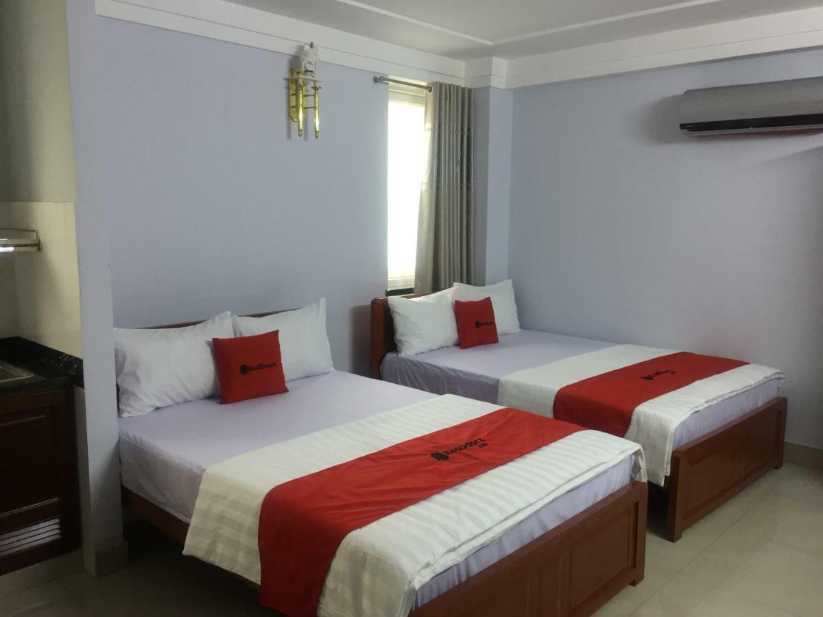 Reddoorz Near Hoa Lu Stadium Хошимин Экстерьер фото